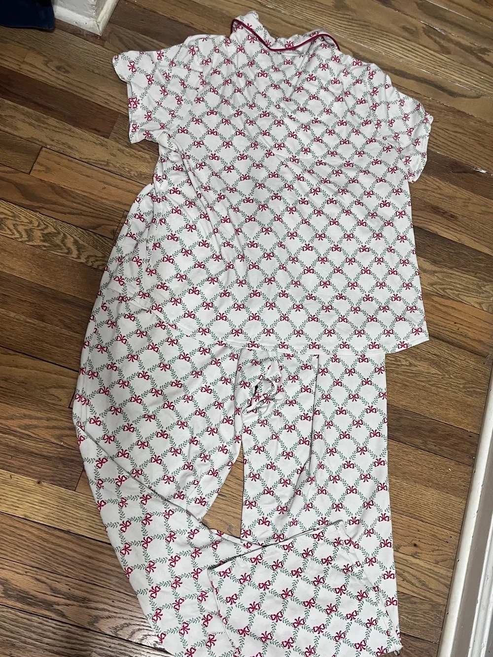 ' Laura Ashley White & Red Bow Print Short-Sleeve Pajama Set